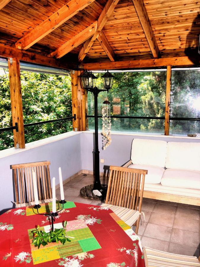 Steinturm Mit Dach-Terrasse Zwischen Fluss, Meer Und Gebirge- Spiti Pirgos Paralia Sergoulas Buitenkant foto